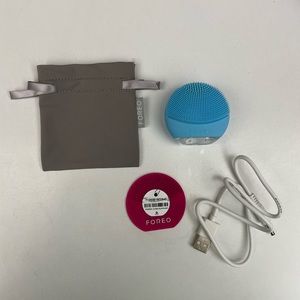 Foreo Luna Go Facial cleansing and massaging
